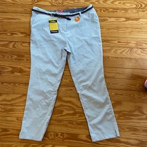 Outdoor wear pants never worn tags on